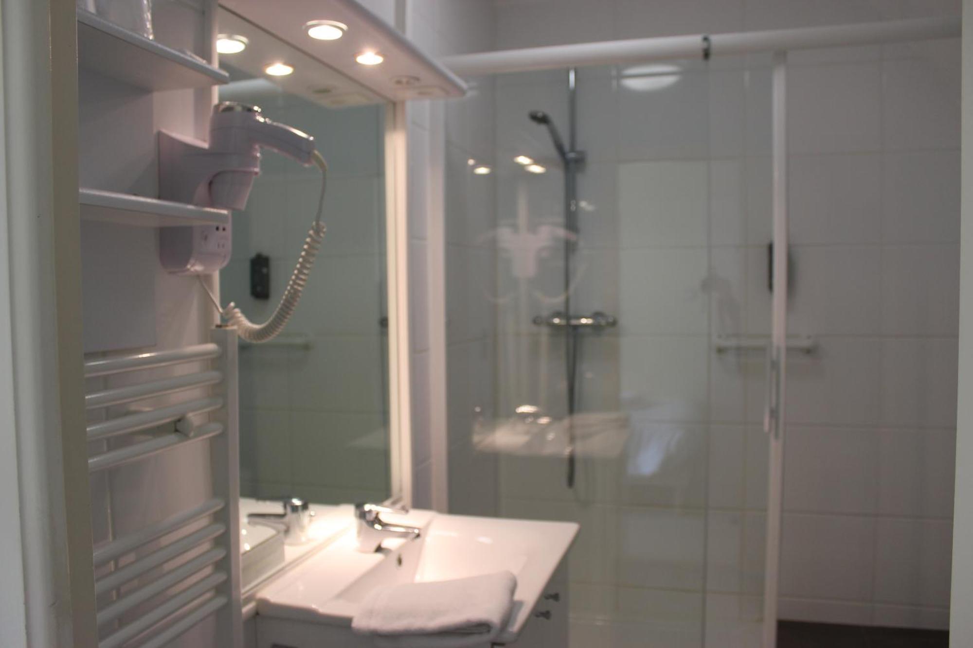 Hotel Breiz Armor Pouldreuzic Zimmer foto
